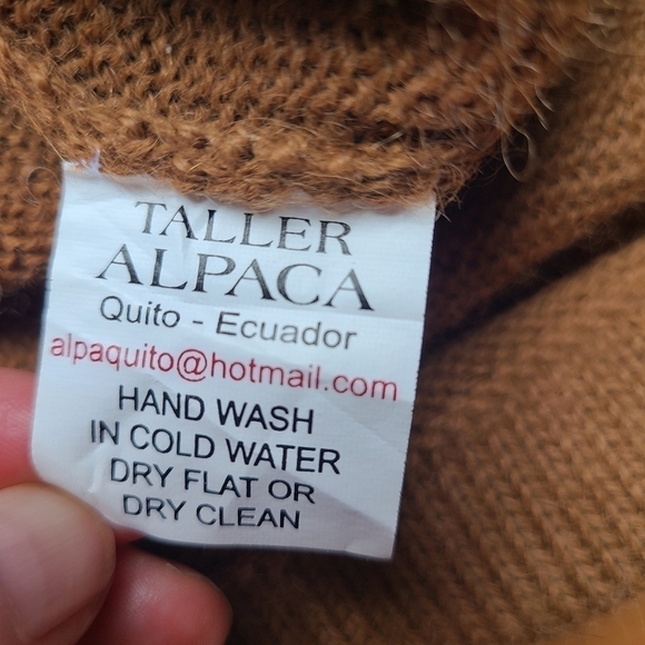 Handmade Equadorian Alpaca Cardigan Sweater - Picture 10 of 13
